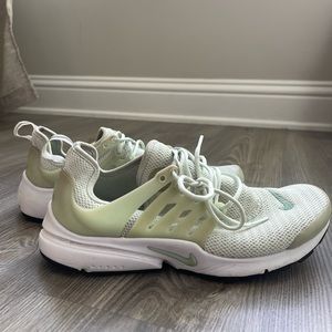 Nike Women's Sneakers in Light Green and White